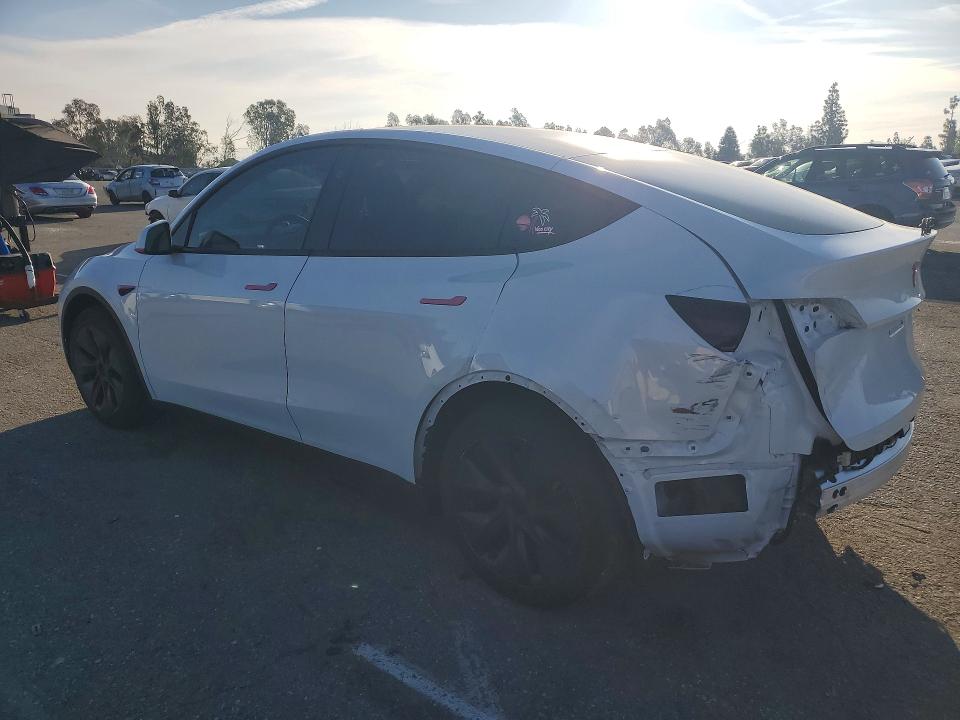 2024 Tesla Model Y მანქანა იყიდება აუქციონზე, vin: 7SAYGDED0RF122067, აუქციონის ნომერი: 78447345