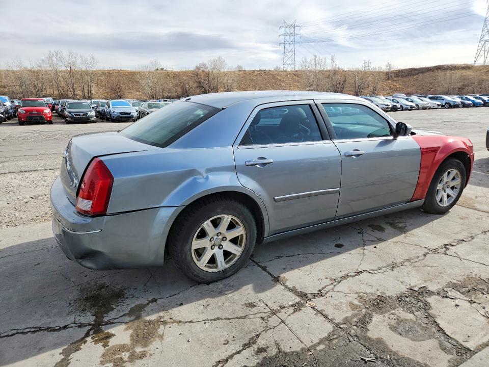 2006 Chrysler 300 მანქანა იყიდება აუქციონზე, vin: 2C3KA53G36H501002, აუქციონის ნომერი: 77568845