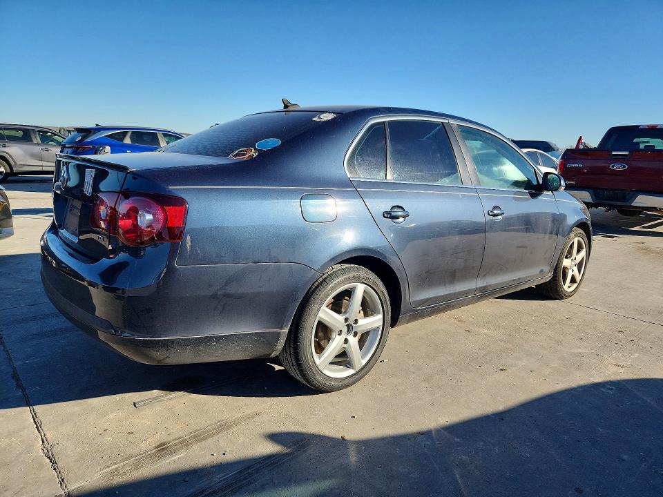 Продажа на аукционе авто 2010 Volkswagen Jetta, vin: 3VWRL7AJ4AM149568, номер лота: 76625655