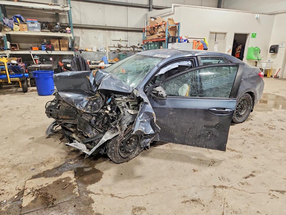 75755945 :رقم المزاد ، 2T1BURHE9FC336486 vin ، 2015 Toyota Corolla مزاد بيع