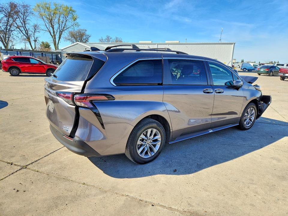 79356815 :رقم المزاد ، 5TDYSKFC8RS124909 vin ، 2024 Toyota Sienna مزاد بيع