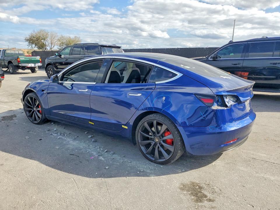 77301515 :رقم المزاد ، 5YJ3E1EC3LF796482 vin ، 2020 Tesla Model 3 مزاد بيع