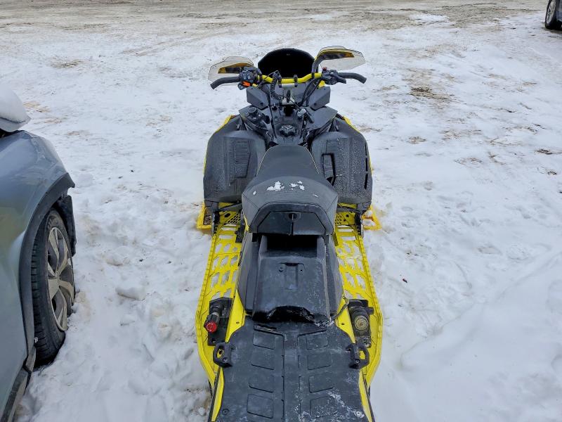 76518095 :رقم المزاد ، 2BPSDBMF2MV000012 vin ، 2021 Ski Renegade مزاد بيع