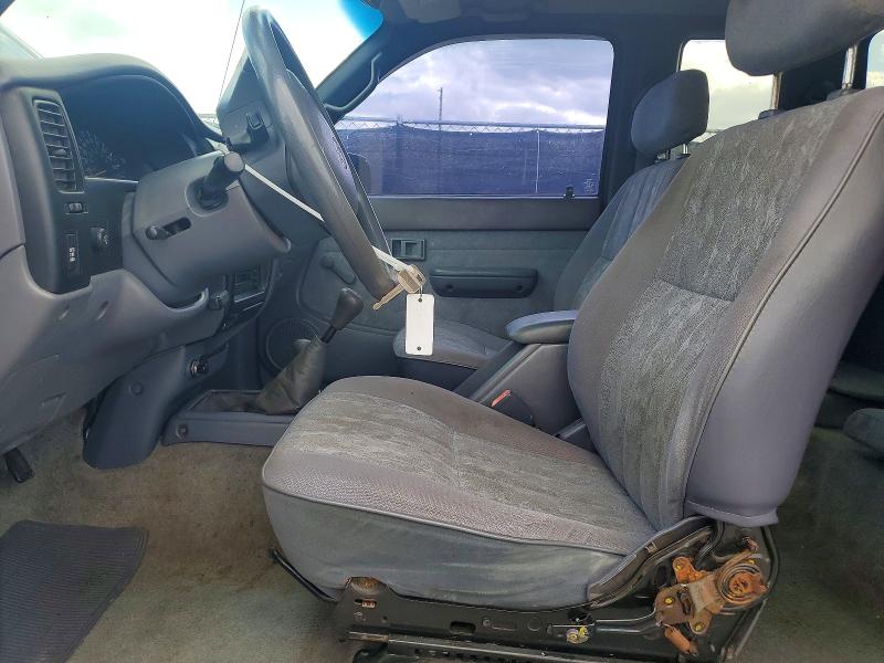 76588575 :رقم المزاد ، 4TAWM72N3YZ594649 vin ، 2000 Toyota Tacoma مزاد بيع