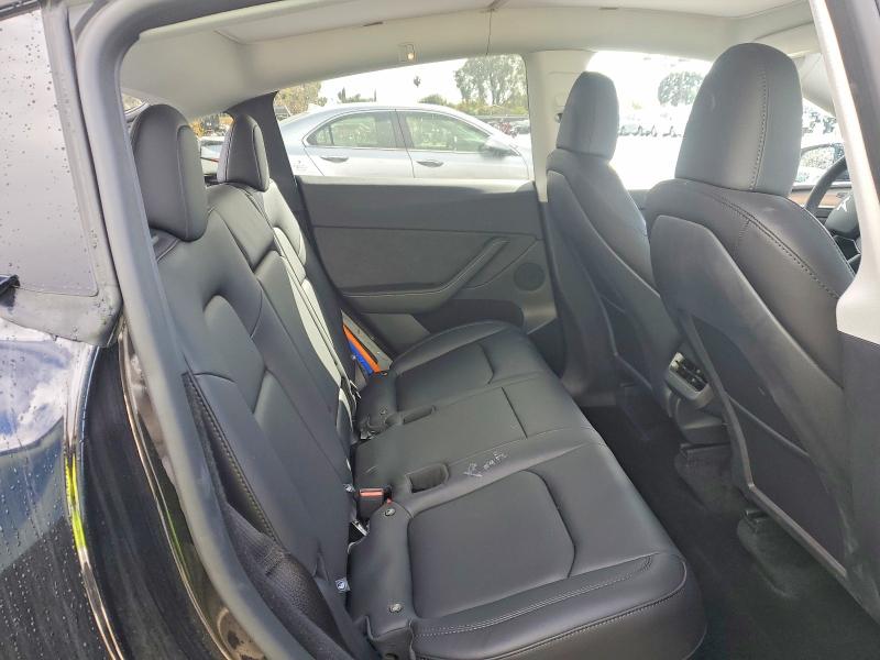 77570175 :رقم المزاد ، 7SAYGDED2SF321014 vin ، 2025 Tesla Model Y مزاد بيع