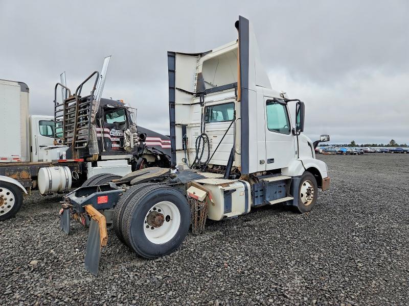 2018 Volvo Vn Vnl მანქანა იყიდება აუქციონზე, vin: 4V4N39EH7JN987933, აუქციონის ნომერი: 86336155