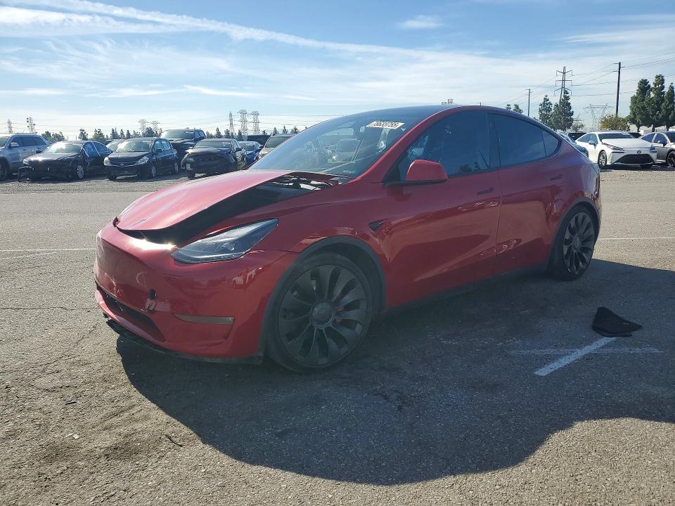 78633755 :رقم المزاد ، 7SAYGDEFXNF406866 vin ، 2022 Tesla Model Y مزاد بيع