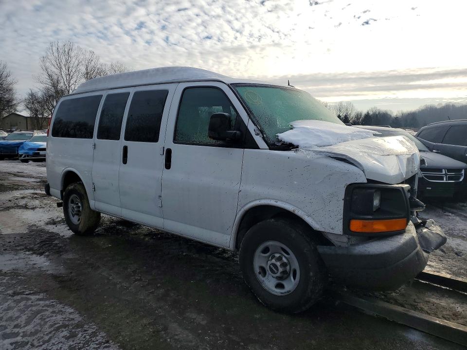 73536475 :رقم المزاد ، 1GJW7PFA2C1174657 vin ، 2012 Gmc Savana مزاد بيع