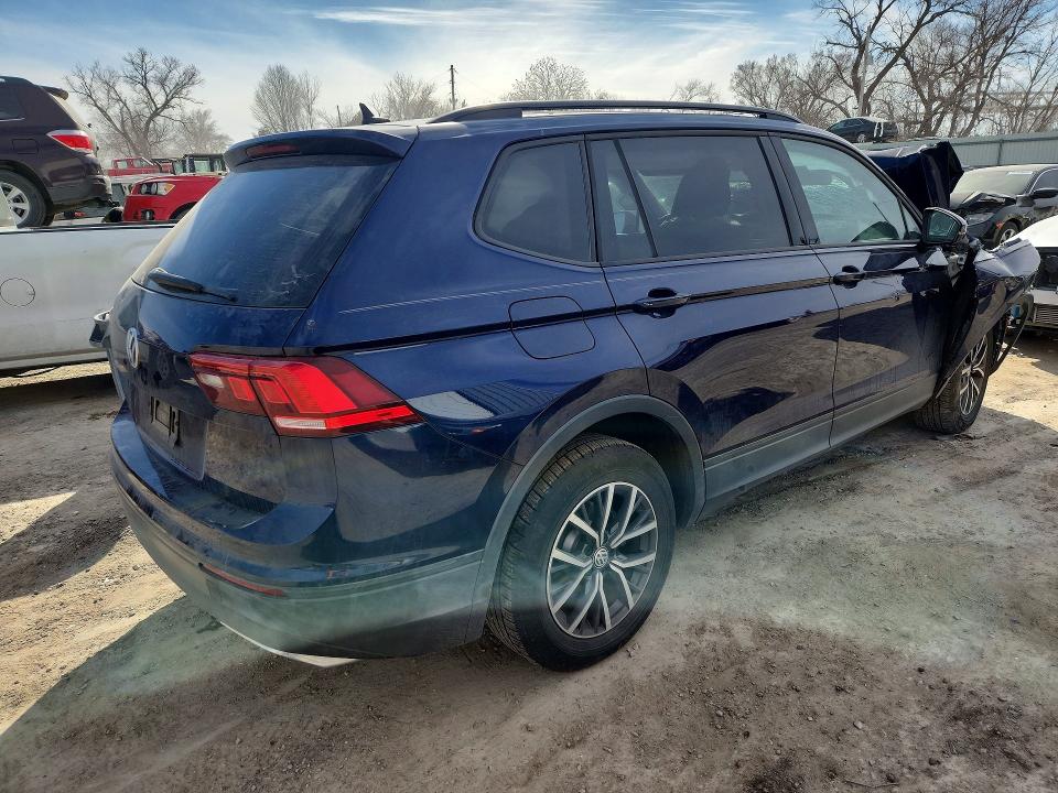 76860615 :رقم المزاد ، 3VV1B7AX5MM107133 vin ، 2021 Volkswagen Tiguan مزاد بيع