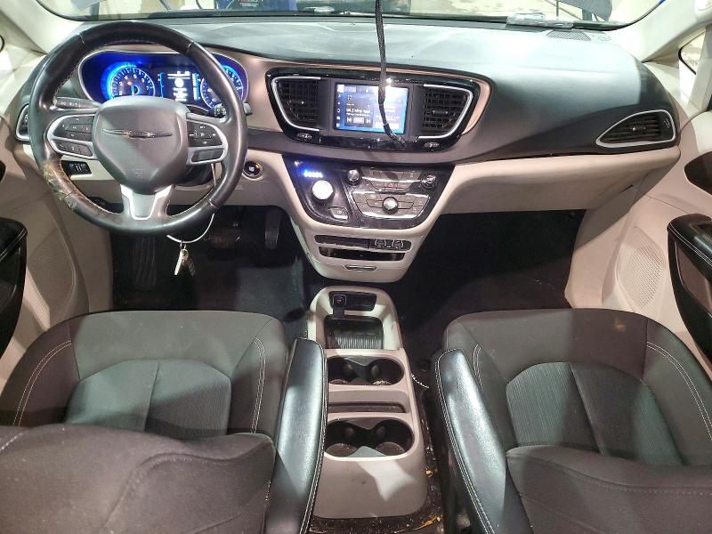 41627636 :رقم المزاد ، 2C4RC1CG1NR105558 vin ، 2022 Chrysler Voyager مزاد بيع