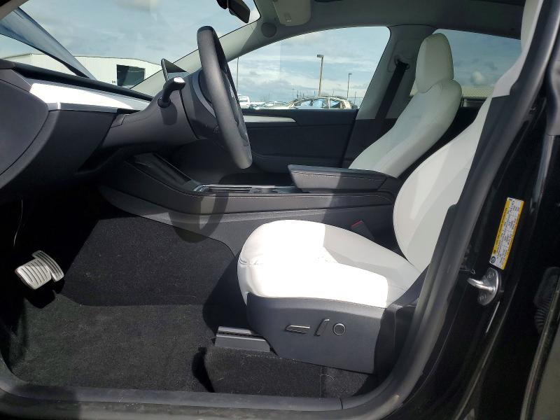 78697595 :رقم المزاد ، 7SAYGDEF9SF266451 vin ، 2025 Tesla Model Y مزاد بيع