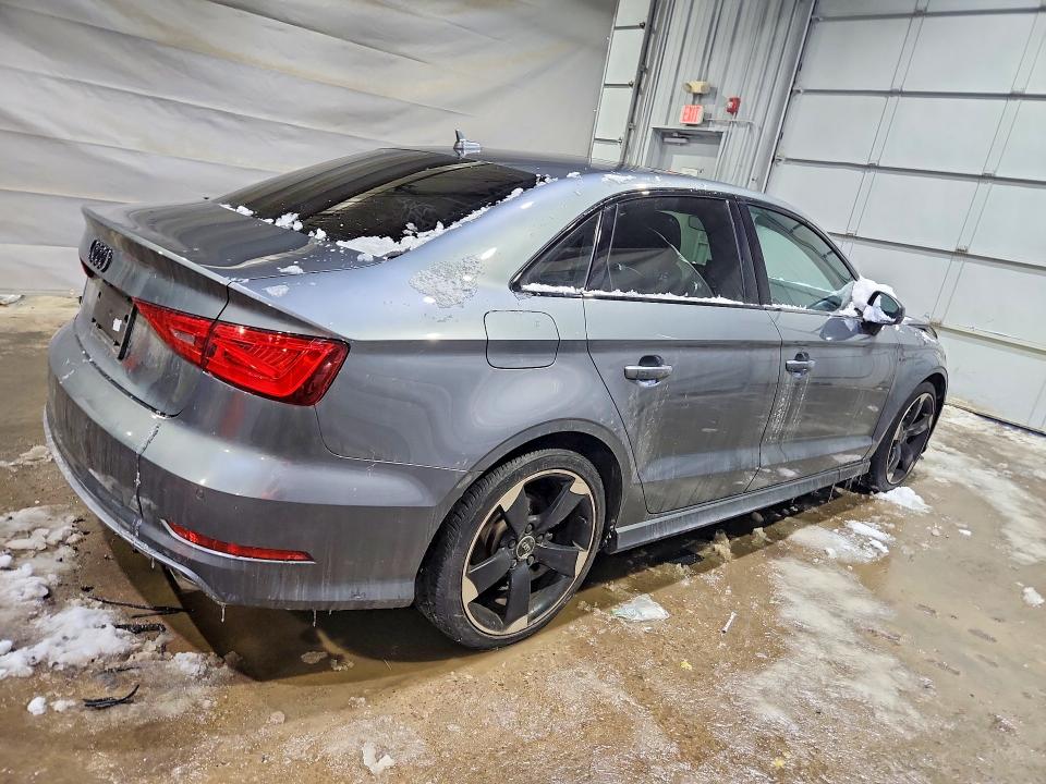 76904825 :رقم المزاد ، WAUB8GFF1G1043205 vin ، 2016 Audi A3 مزاد بيع