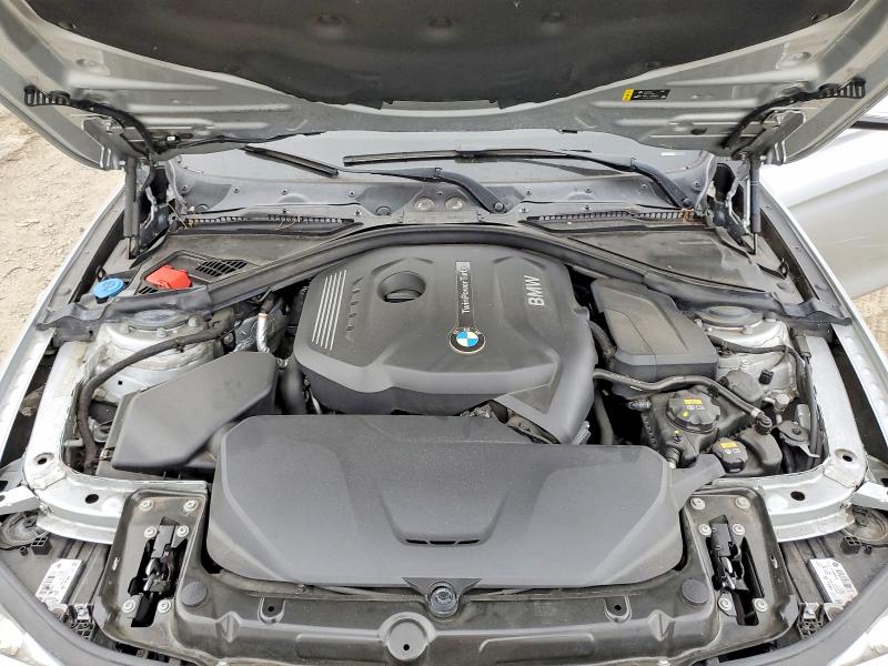 76874675 :رقم المزاد ، WBA8B9G57JNU99027 vin ، 2018 Bmw 330 مزاد بيع