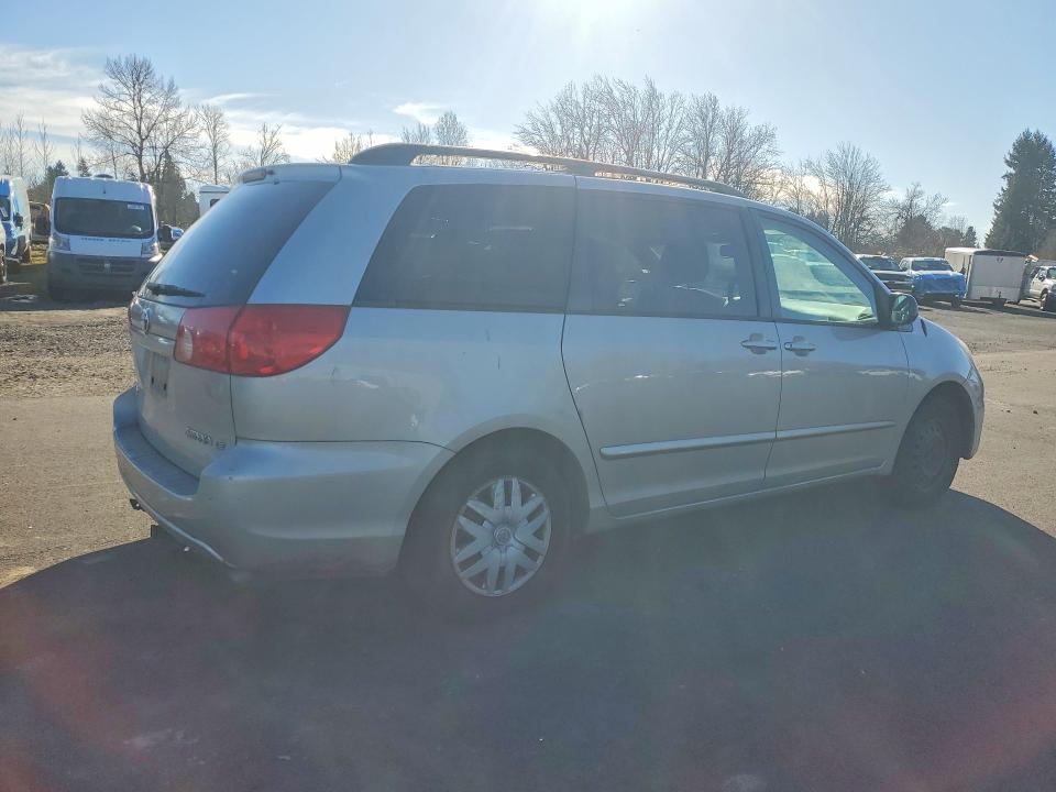 2009 Toyt Sienna Ce/le მანქანა იყიდება აუქციონზე, vin: 5TDZK23C89S233413, აუქციონის ნომერი: 79406325