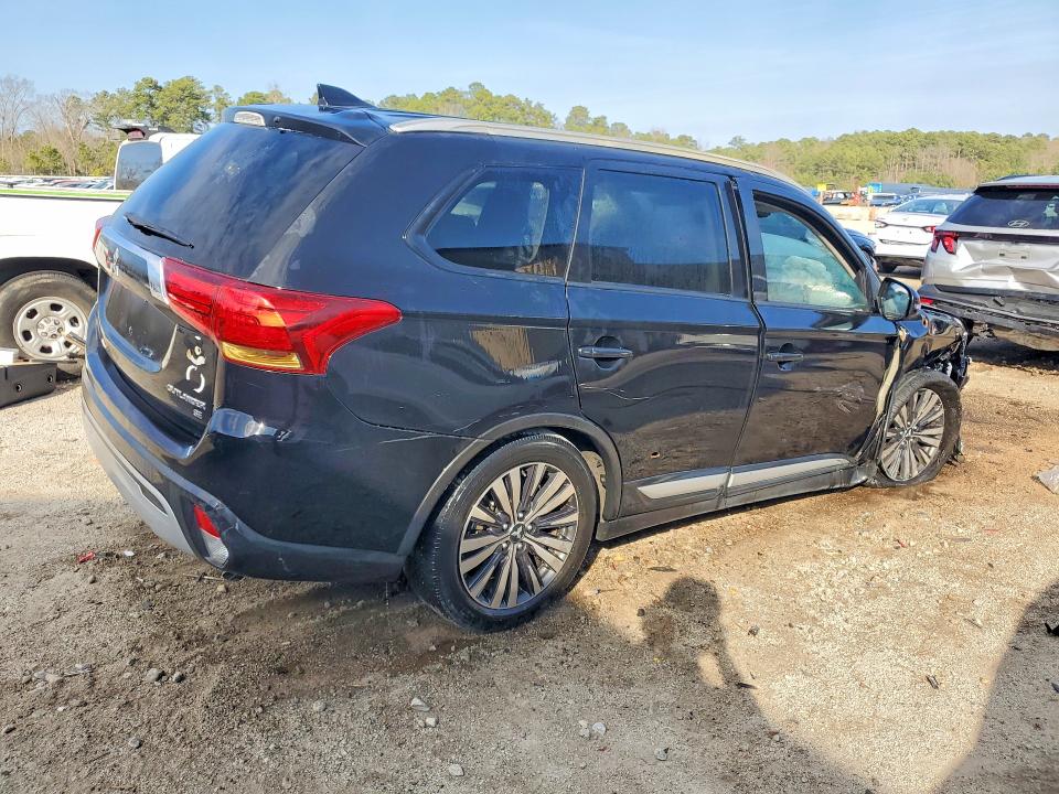 Продаж на аукціоні авто 2020 Mitsubishi Outlander, vin: JA4AD3A31LZ045686, номер лоту: 78330435