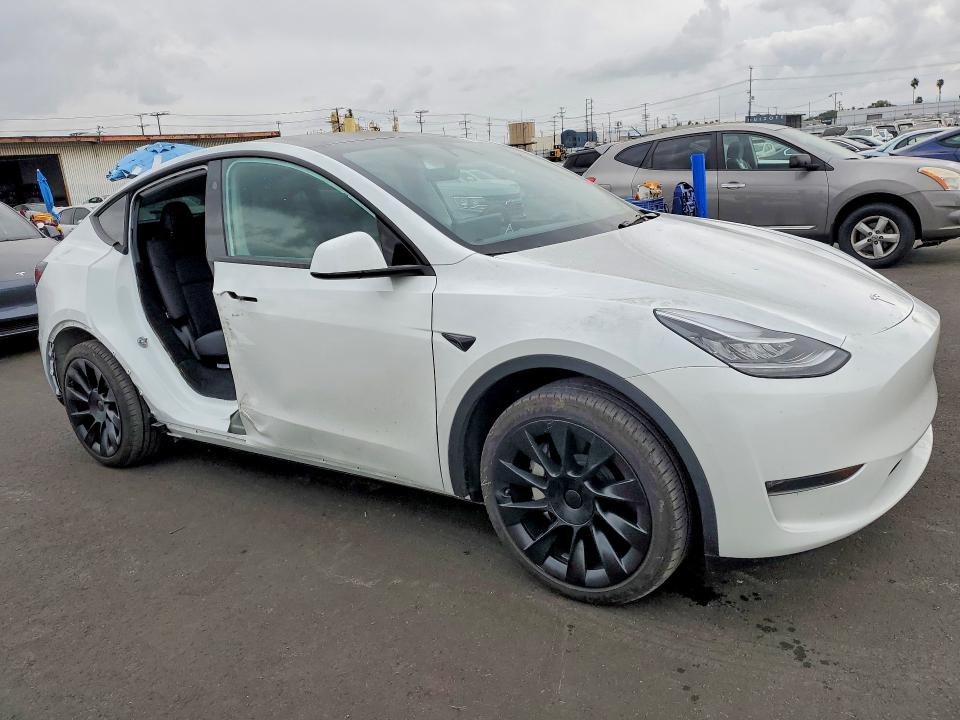 76624525 :رقم المزاد ، 7SAYGDEE9PA158049 vin ، 2023 Tesla Model Y مزاد بيع