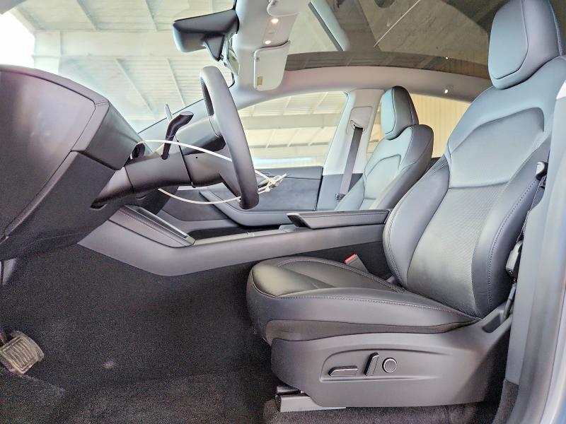 Продажа на аукционе авто 2026 Tesla Model Y, vin: 7SAYGDED3TA453679, номер лота: 76413185