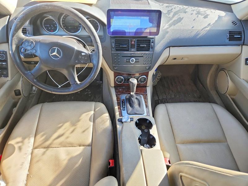 77131145 :رقم المزاد ، WDDGF81X19F339857 vin ، 2009 Mercedes-benz C مزاد بيع