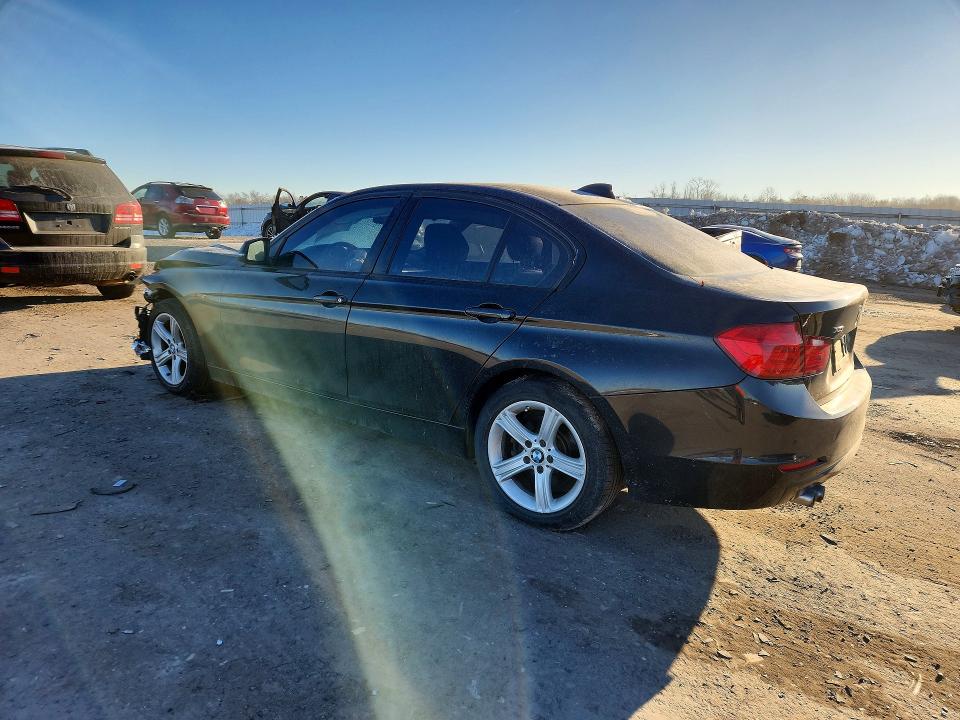 76396445 :رقم المزاد ، WBA3B3G5XFNT17531 vin ، 2015 Bmw 328 مزاد بيع