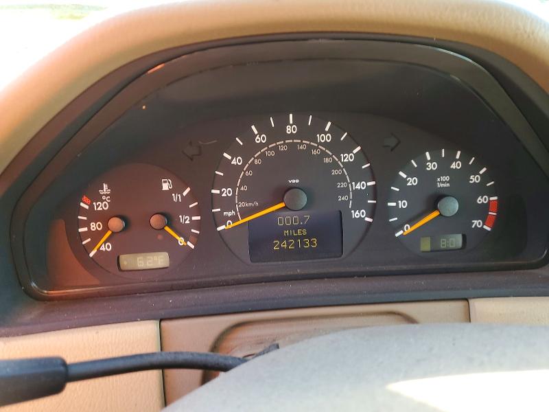 77832365 :رقم المزاد ، WDBJF65J52B427767 vin ، 2002 Mercedes-benz E-class مزاد بيع