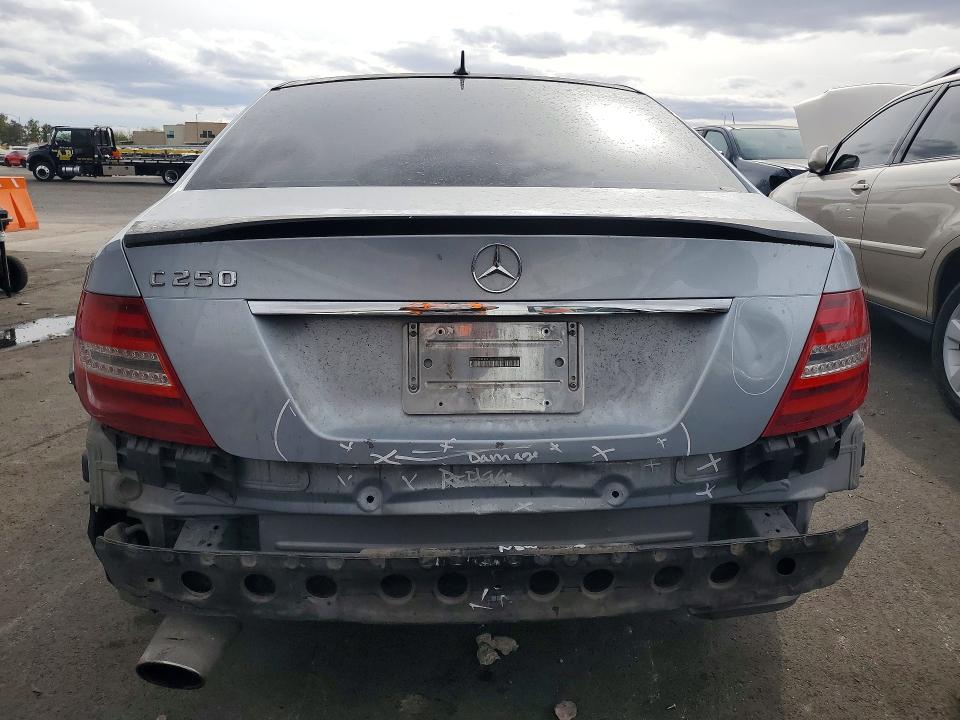 Продажа на аукционе авто 2014 Mercedes-benz C, vin: WDDGF4HBXEA932062, номер лота: 76381785