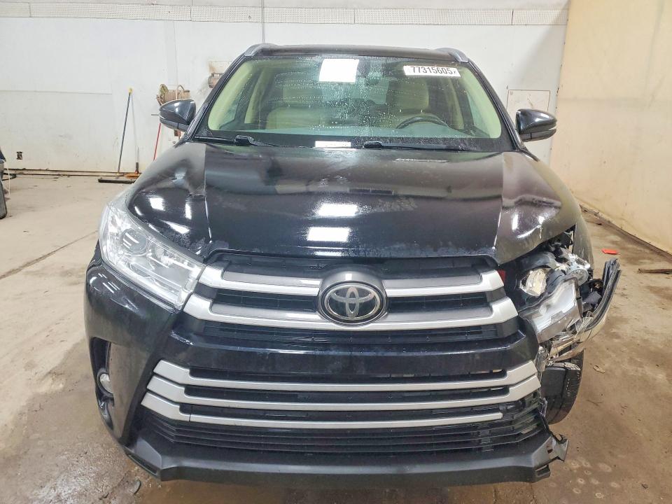 77315605 :رقم المزاد ، 5TDJZRFHXHS430803 vin ، 2017 Toyota Highlander مزاد بيع