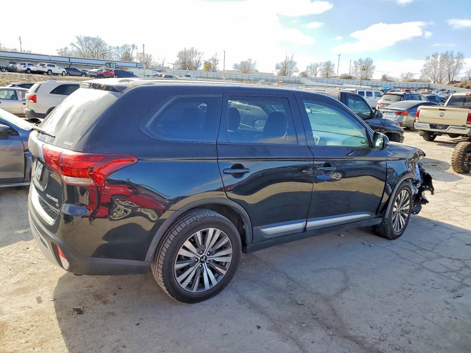 Продаж на аукціоні авто 2019 Mitsubishi Outlander, vin: JA4AZ3A35KZ044170, номер лоту: 78313855