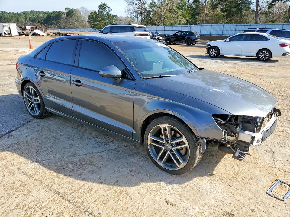 Продаж на аукціоні авто 2019 Audi A3, vin: WAUAUGFF9KA084875, номер лоту: 78290255