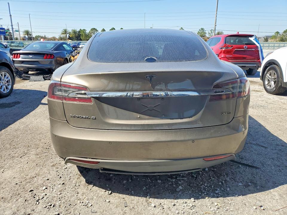 2015 Tesla Model S მანქანა იყიდება აუქციონზე, vin: 5YJSA1S24FF089186, აუქციონის ნომერი: 77476065