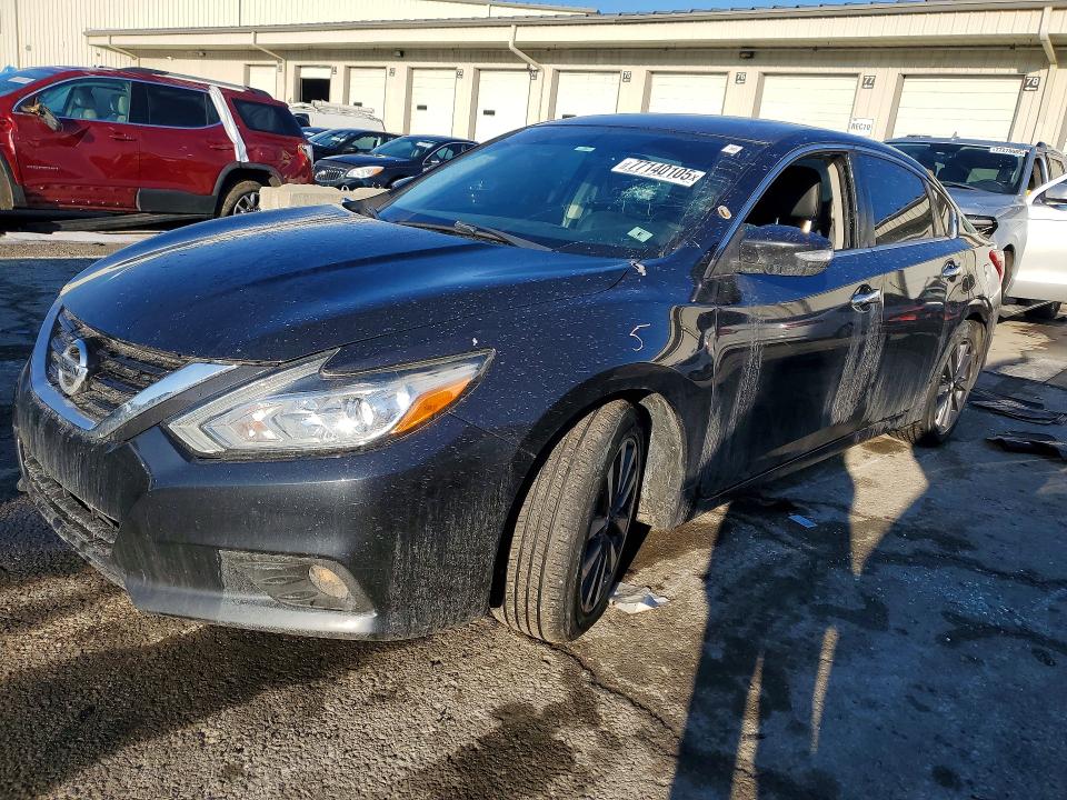 Продаж на аукціоні авто 2017 Nissan Altima, vin: 1N4AL3AP8HC224481, номер лоту: 77140105