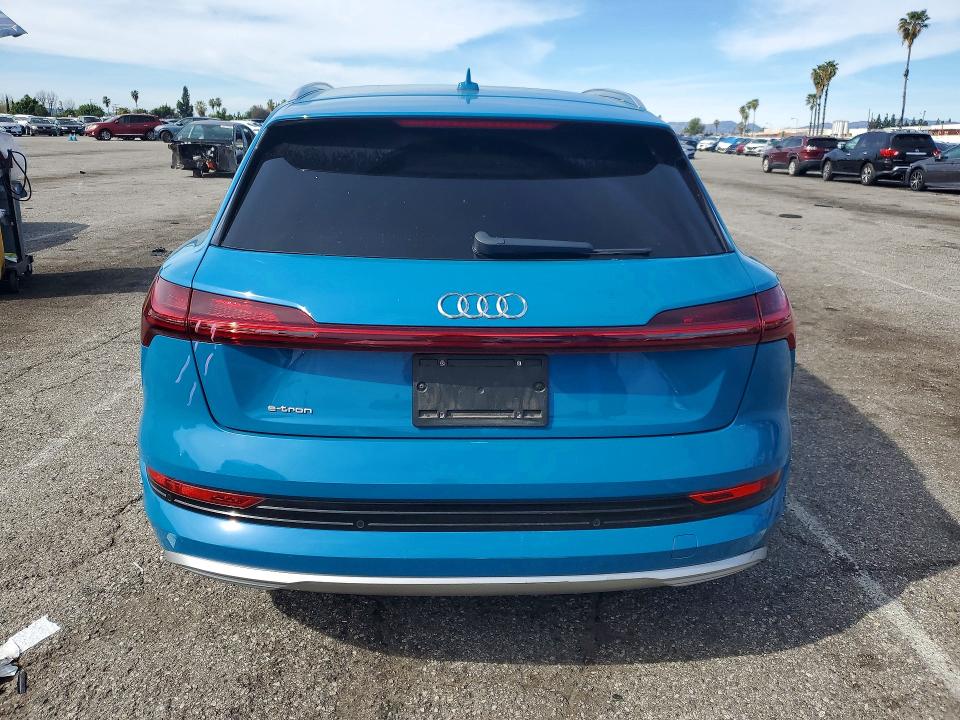 Продаж на аукціоні авто 2019 Audi E-tron, vin: WA1VAAGE4KB012177, номер лоту: 78549835