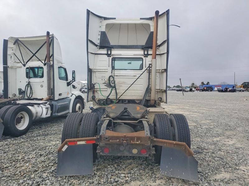 2017 Volvo Vnl მანქანა იყიდება აუქციონზე, vin: 4V4N39TGXHN987977, აუქციონის ნომერი: 77499495