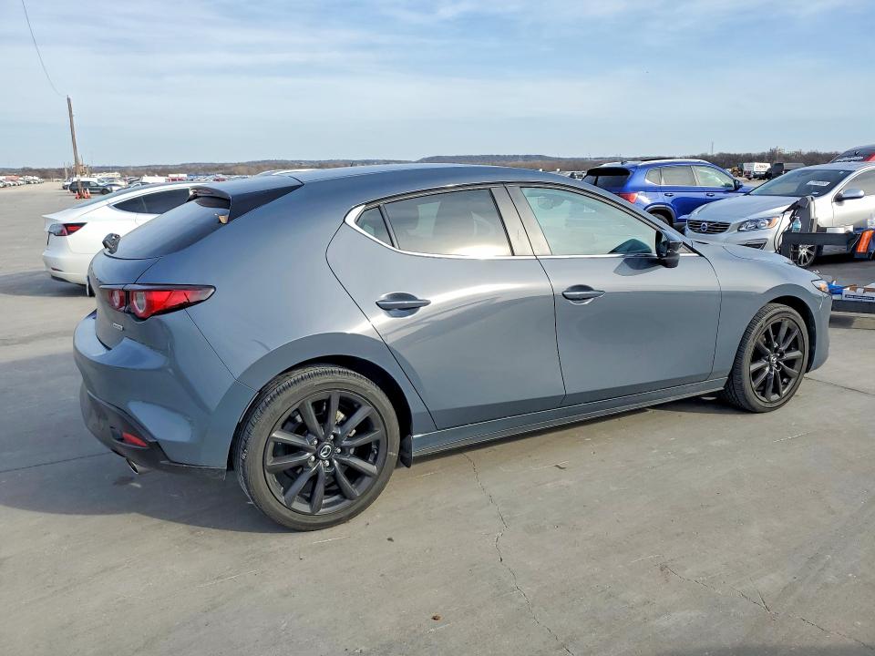 Продажа на аукционе авто 2023 Mazda 3, vin: JM1BPALM7P1619109, номер лота: 77987605