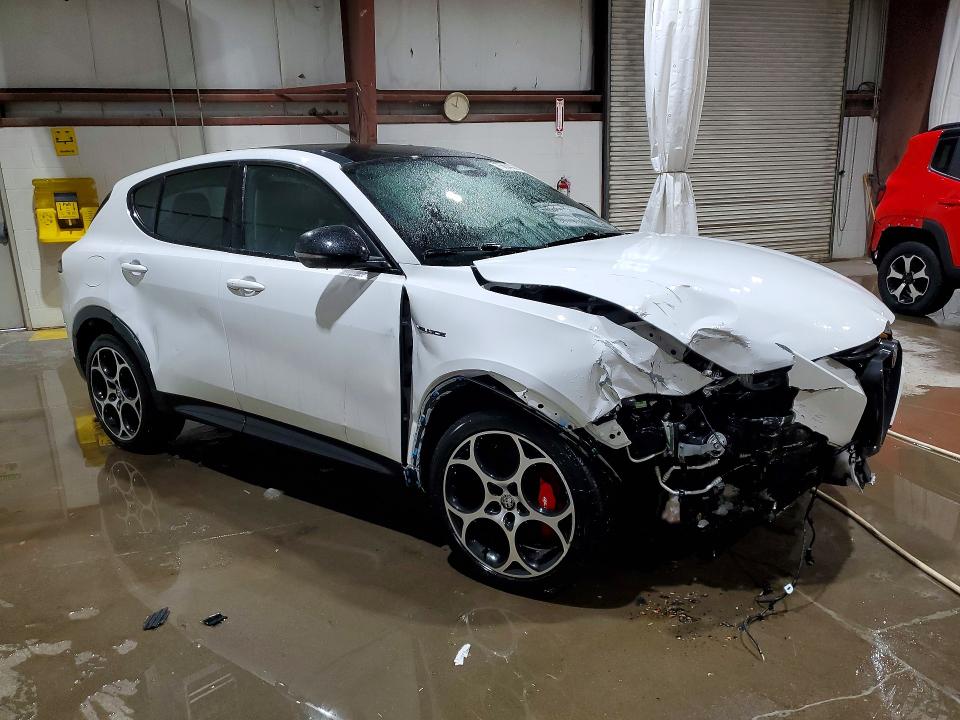Продажа на аукционе авто 2024 Alfa Romeo Tonale, vin: ZASPATDW7R3059641, номер лота: 75664005