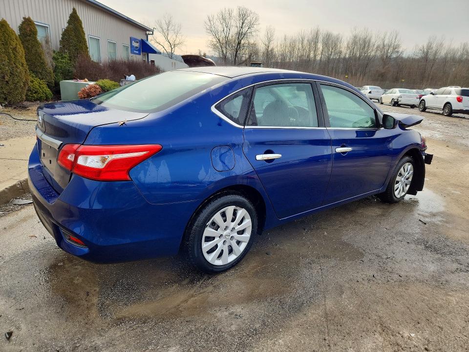 77709255 :رقم المزاد ، 3N1AB7AP8JY290100 vin ، 2018 Nissan Sentra مزاد بيع