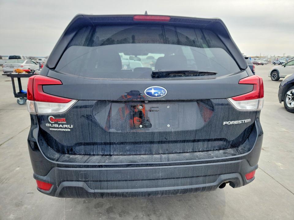 77406215 :رقم المزاد ، JF2SKADC4NH487095 vin ، 2022 Subaru Forester مزاد بيع