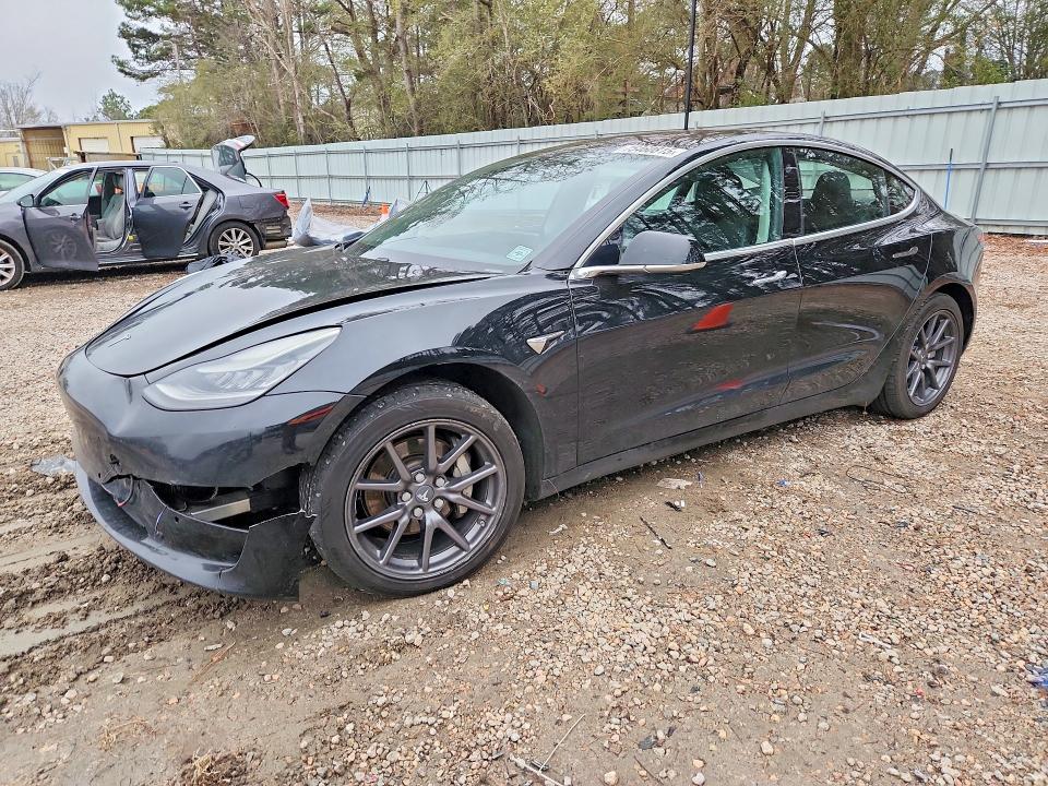Продажа на аукционе авто 2018 Tesla Model 3, vin: 5YJ3E1EA5JF123303, номер лота: 75460815