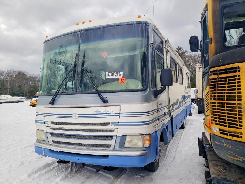 49512636 :رقم المزاد ، 3FCNF53S3XJA17527 vin ، 1999 Fleetwood Motor Home مزاد بيع