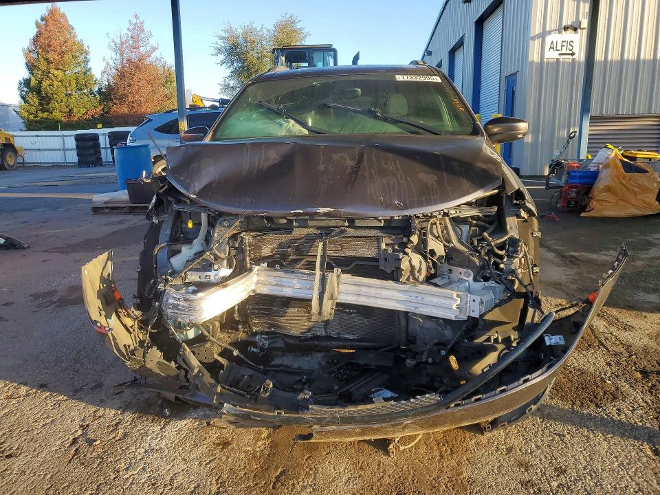 77232995 :رقم المزاد ، 2C4RC1BG4JR198250 vin ، 2018 Chrysler Pacifica مزاد بيع