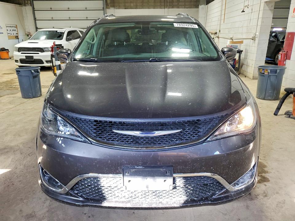 78924295 :رقم المزاد ، 2C4RC1EG2KR523491 vin ، 2019 Chrysler Pacifica مزاد بيع