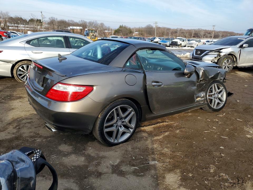 Продаж на аукціоні авто 2015 Mercedes-benz Slk, vin: WDDPK4HA1FF099811, номер лоту: 76072275