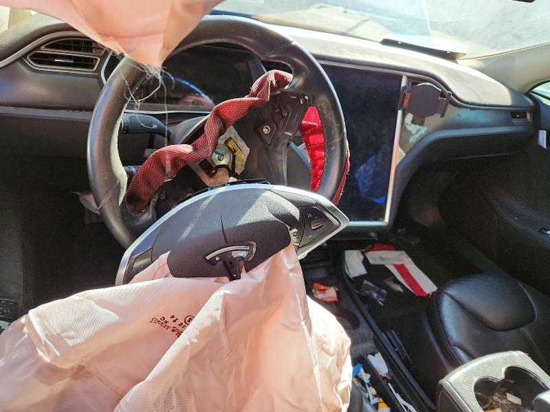 Продаж на аукціоні авто 2015 Tesla Model S, vin: 5YJSA1H15FFP74456, номер лоту: 78600635
