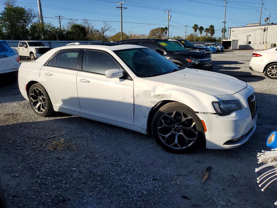 Продажа на аукционе авто 2016 Chrysler 300, vin: 2C3CCABG5GH224346, номер лота: 77839745