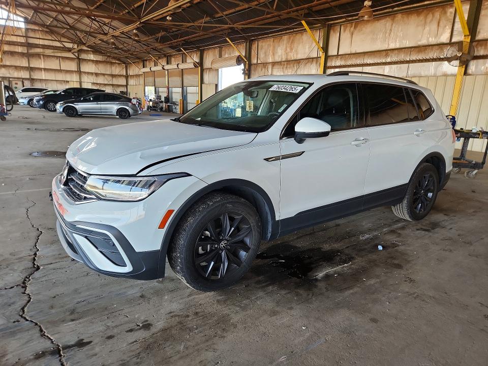 76034265 :رقم المزاد ، 3VV3B7AX3NM080394 vin ، 2022 Volkswagen Tiguan مزاد بيع