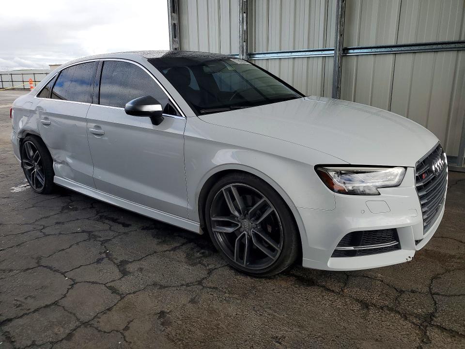 Продаж на аукціоні авто 2017 Audi S3, vin: WAUB1GFF6H1019987, номер лоту: 77610925