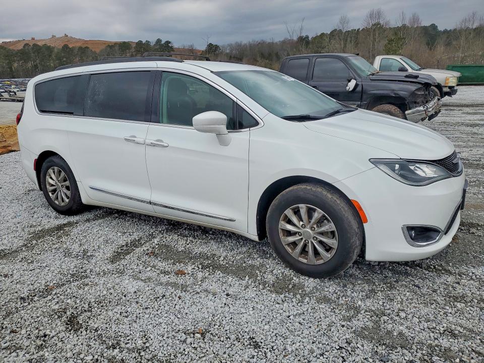 76994145 :رقم المزاد ، 2C4RC1BG8HR523699 vin ، 2017 Chrysler Pacifica مزاد بيع