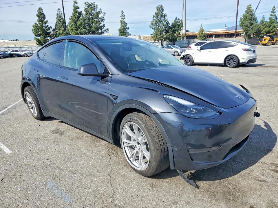 77579235 :رقم المزاد ، 7SAYGDED1RF051266 vin ، 2024 Tesla Model Y مزاد بيع