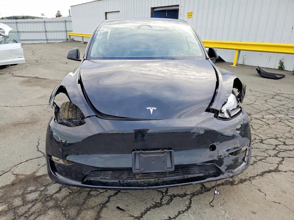 Продажа на аукционе авто 2024 Tesla Model Y, vin: 7SAYGAEE2RF121459, номер лота: 78447465