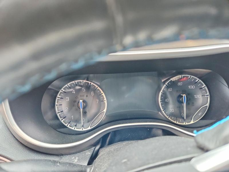 76127325 :رقم المزاد ، 2C4RC1BG2MR588798 vin ، 2021 Chrysler Pacifica مزاد بيع