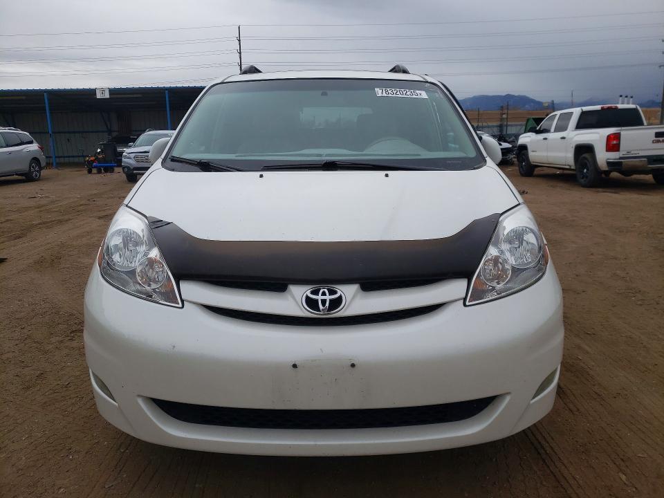Продажа на аукционе авто 2007 Toyota Sienna, vin: 5TDBK22C27S007674, номер лота: 78320235